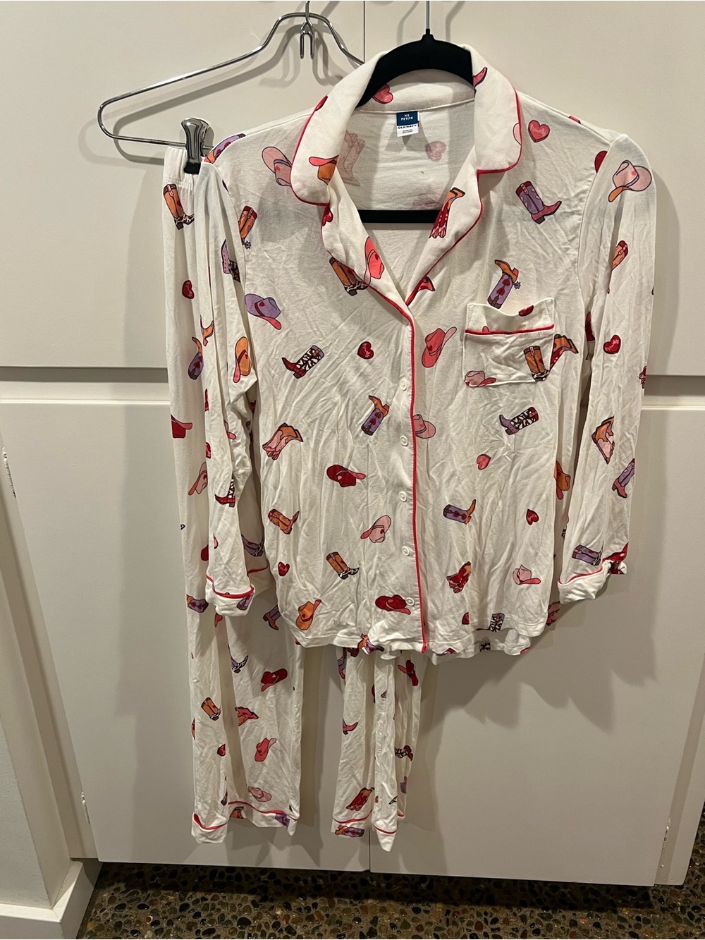 Old Navy White Pajama Set with Red, Pink and Orange Prints